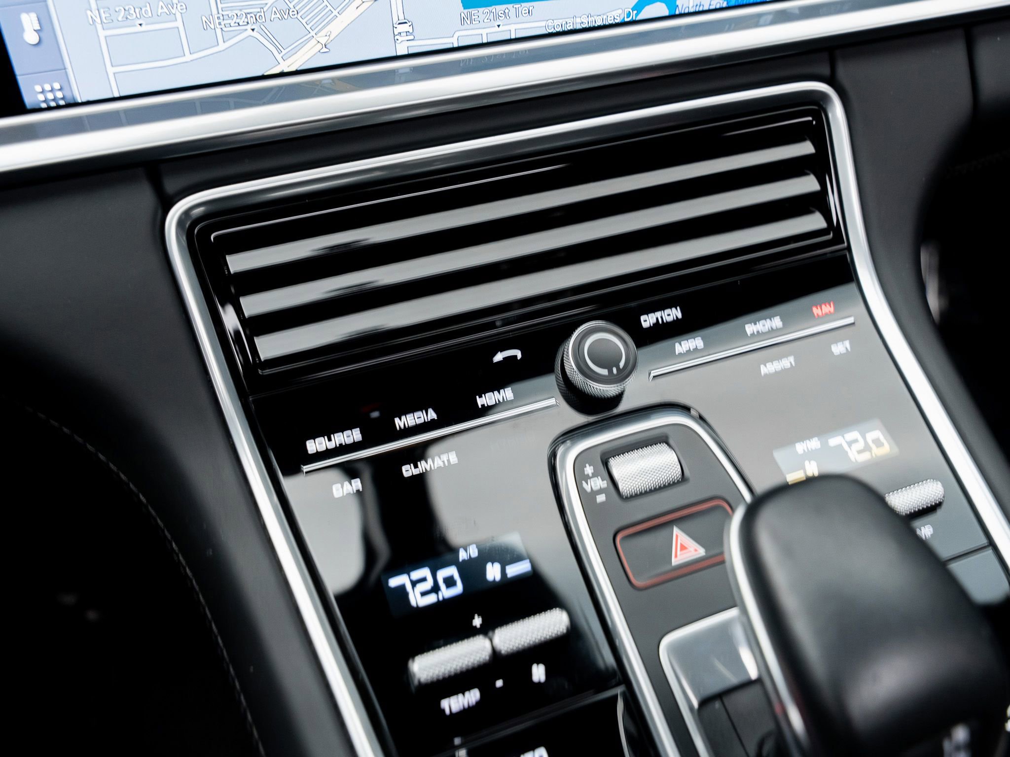 Used 2019 Porsche Panamera GTS w/ Assistance Package image 56