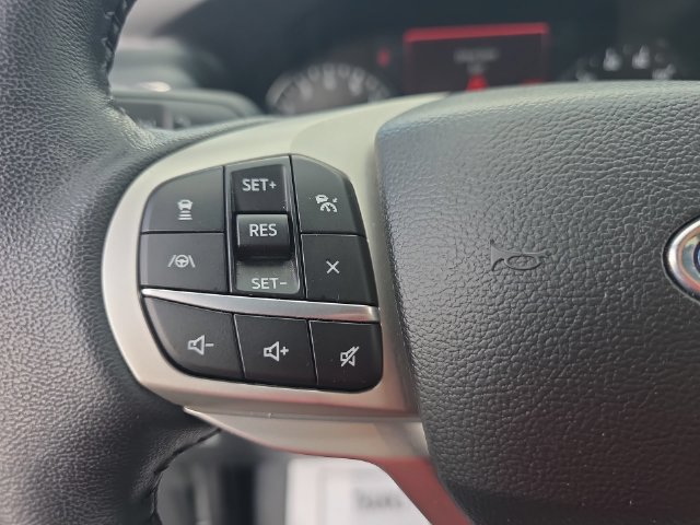 Used 2023 Ford Explorer Limited w/ Equipment Group 301A RWD image 19