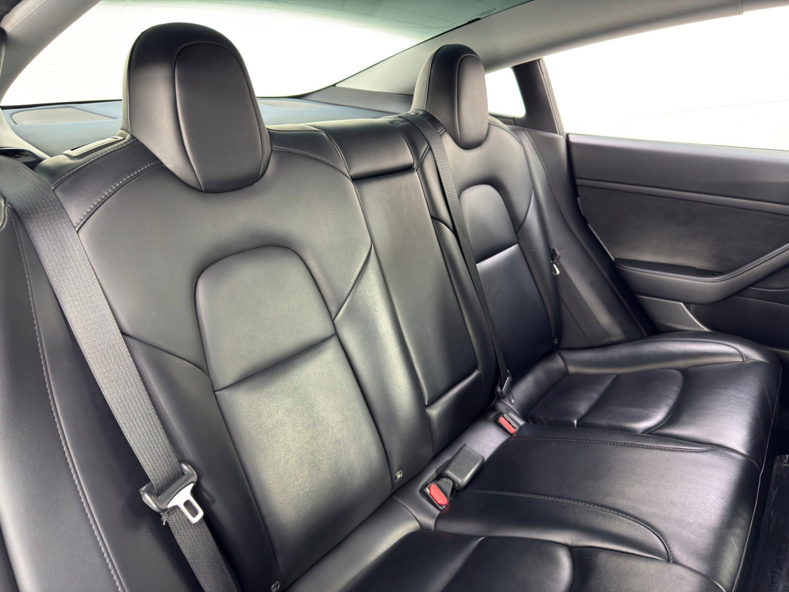 Used 2021 Tesla Model 3 Standard Range Plus image 39