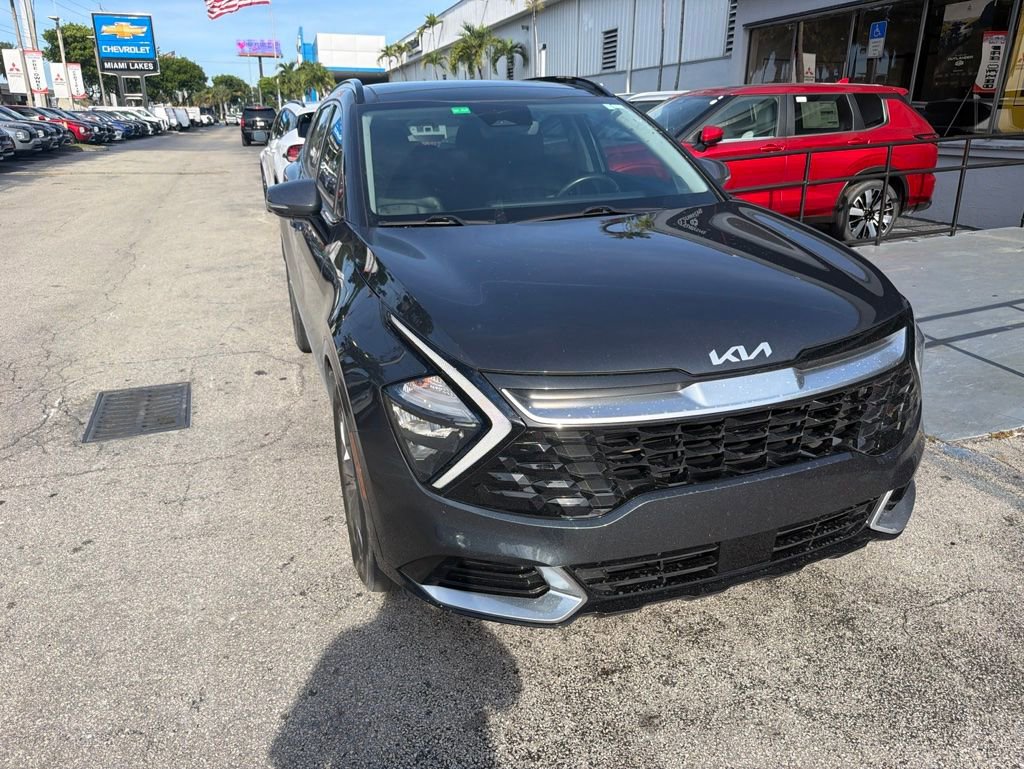 Used 2023 Kia Sportage SX FWD image 2