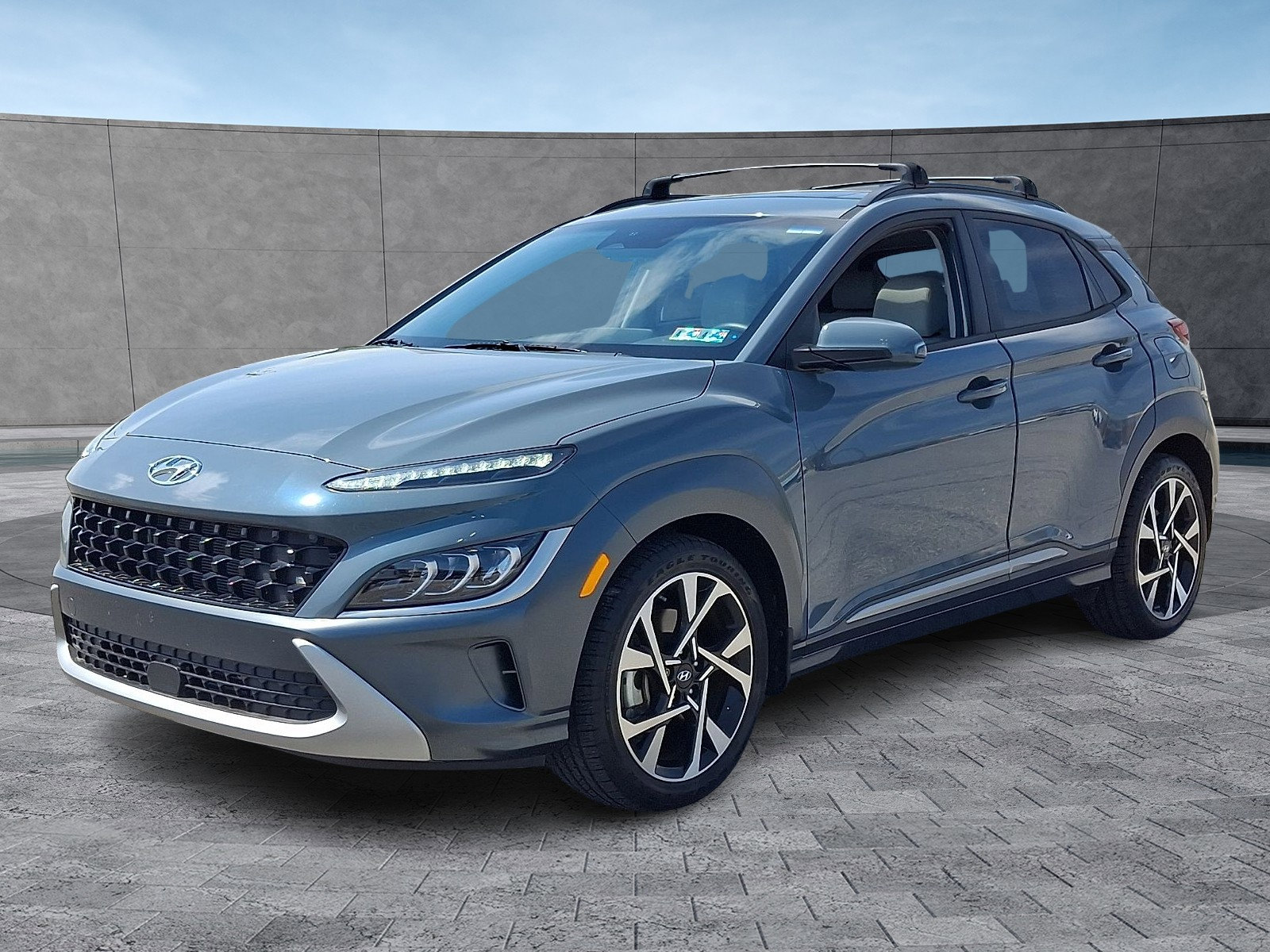 Certified 2022 Hyundai Kona Limited AWD/4WD image 3