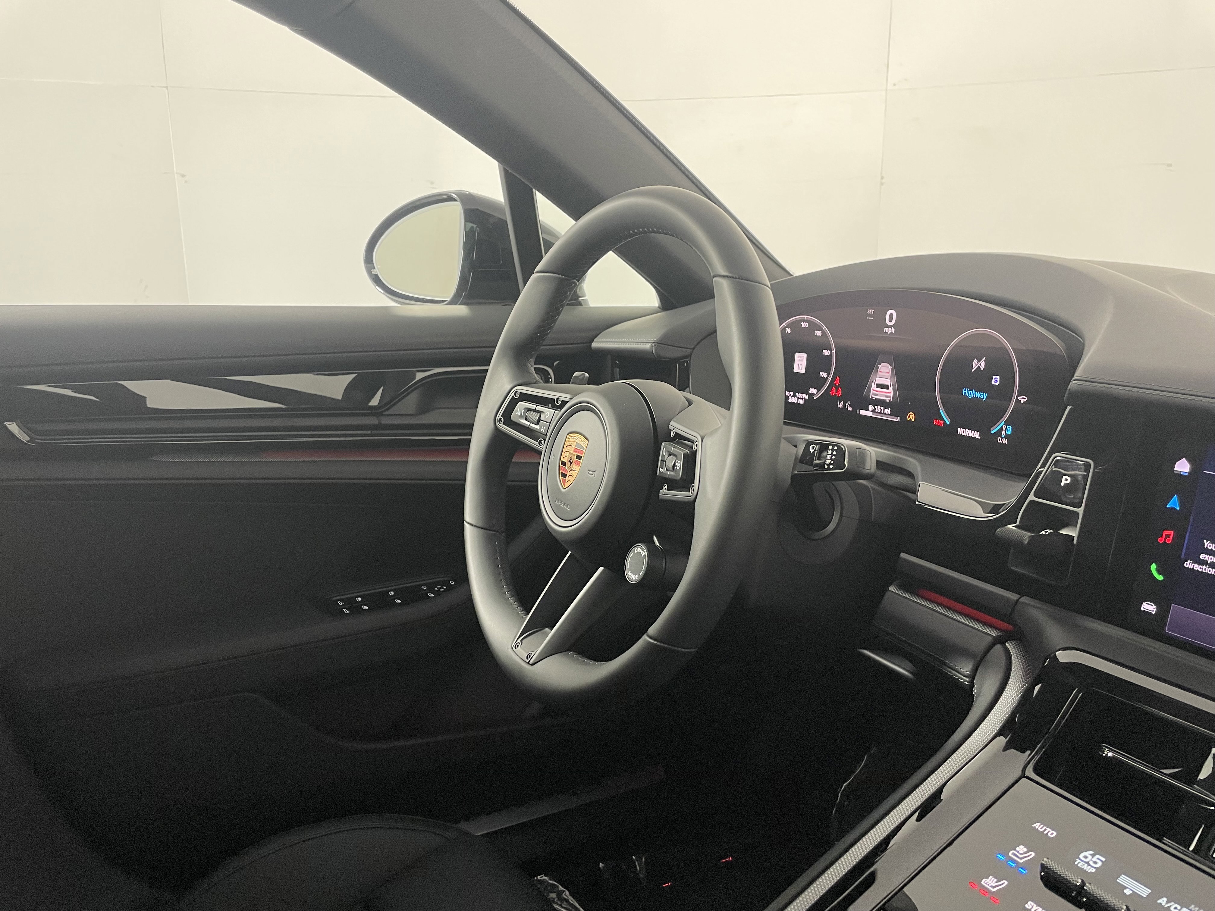 Certified 2026 Porsche Panamera image 12