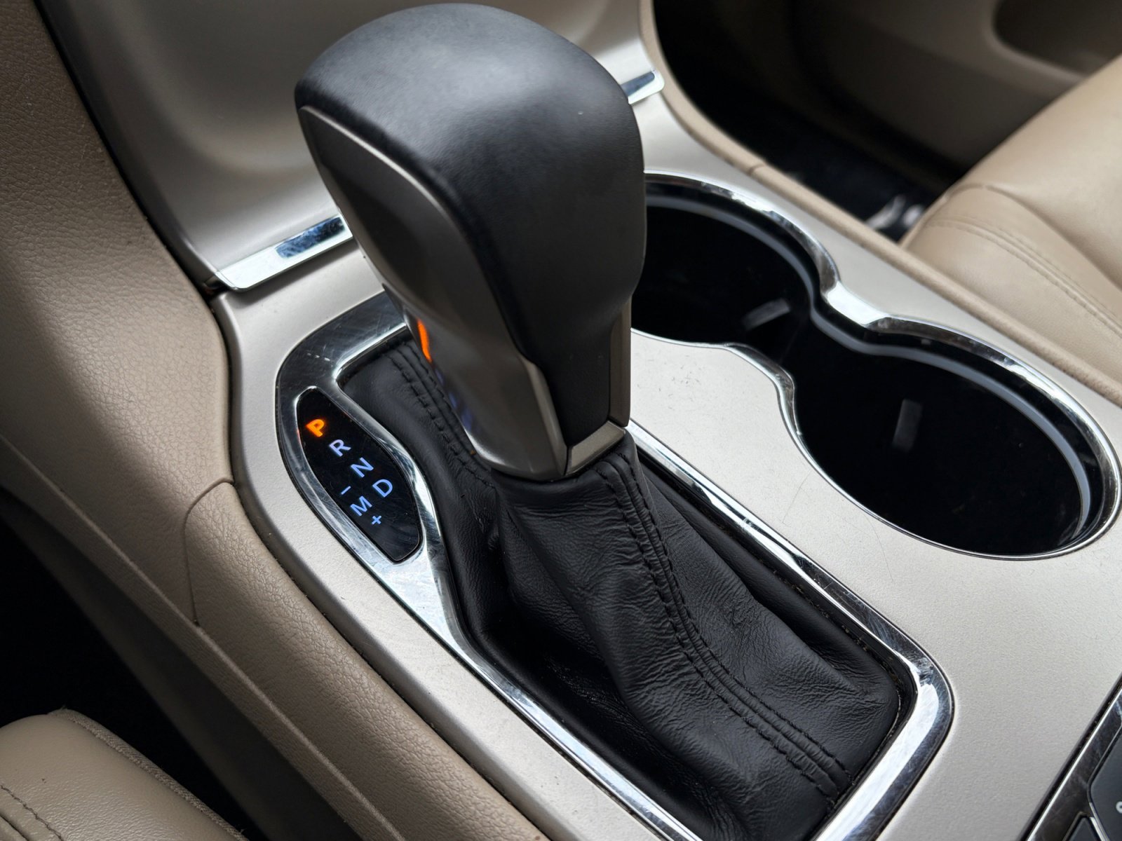 Used 2017 Jeep Grand Cherokee Limited w/ Trailer Tow Group IV image 17