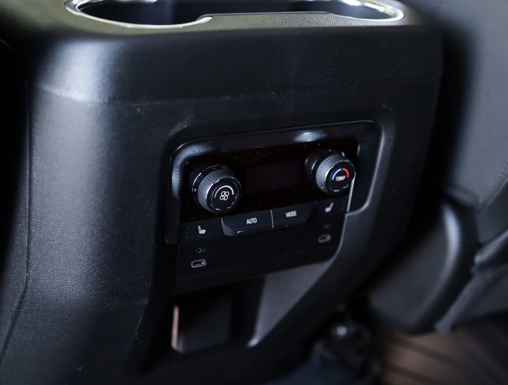 New 2026 Chevrolet Suburban RST w/ Comfort Package AWD/4WD image 31