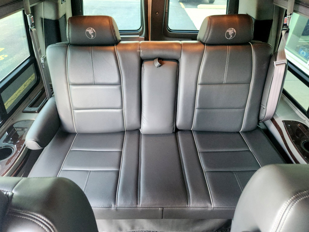 Used 2015 Chevrolet Express 2500 RWD image 49