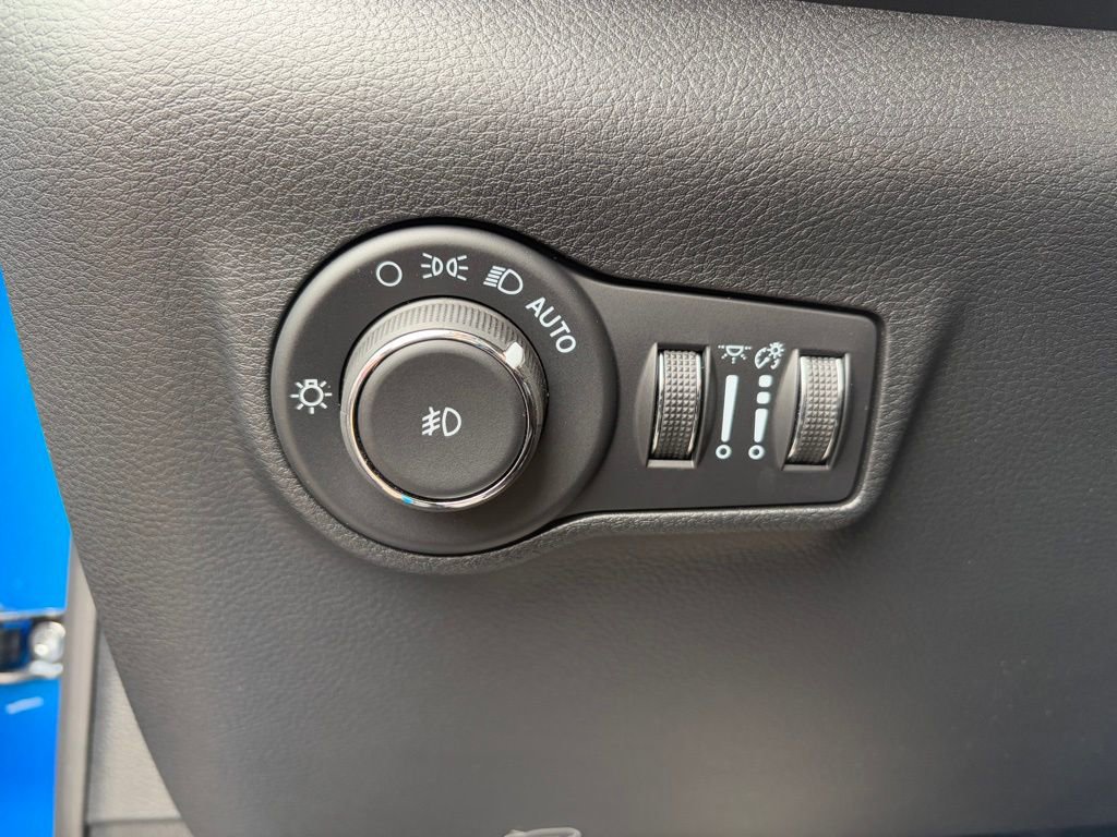 New 2026 Jeep Compass Latitude AWD/4WD image 18