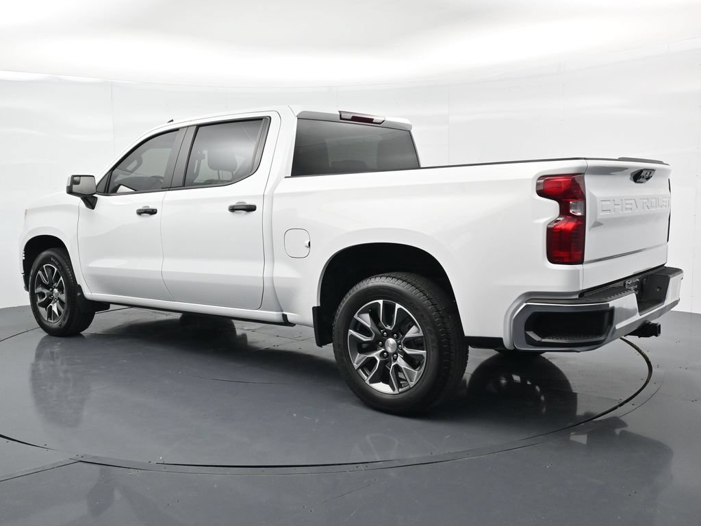 Used 2024 Chevrolet Silverado 1500 LT RWD image 3