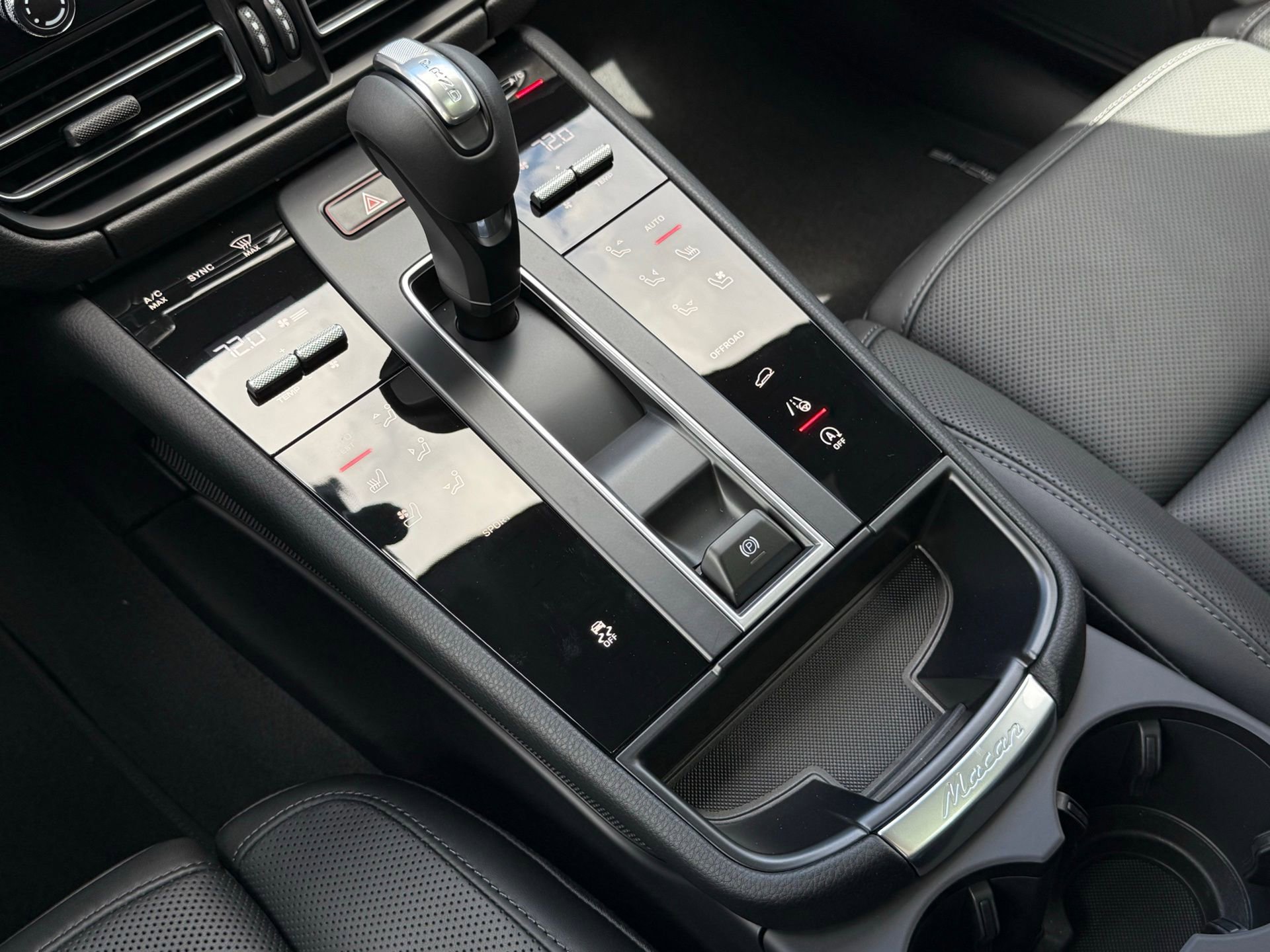 Used 2026 Porsche Macan image 22