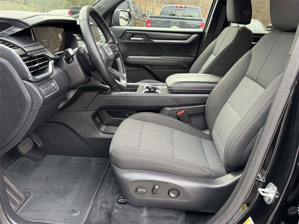 Used 2025 GMC Acadia Elevation image 21