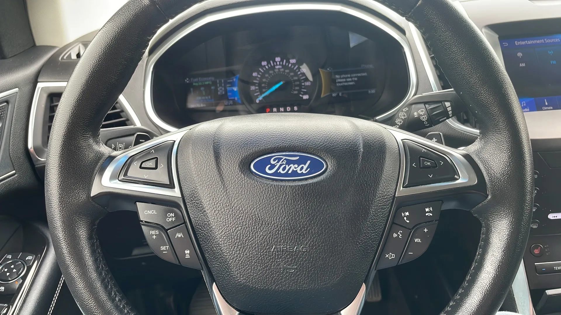 Used 2020 Ford Edge Titanium image 6