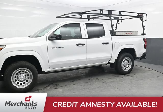 Used 2024 Chevrolet Colorado W/T w/ Safety Package RWD image 3
