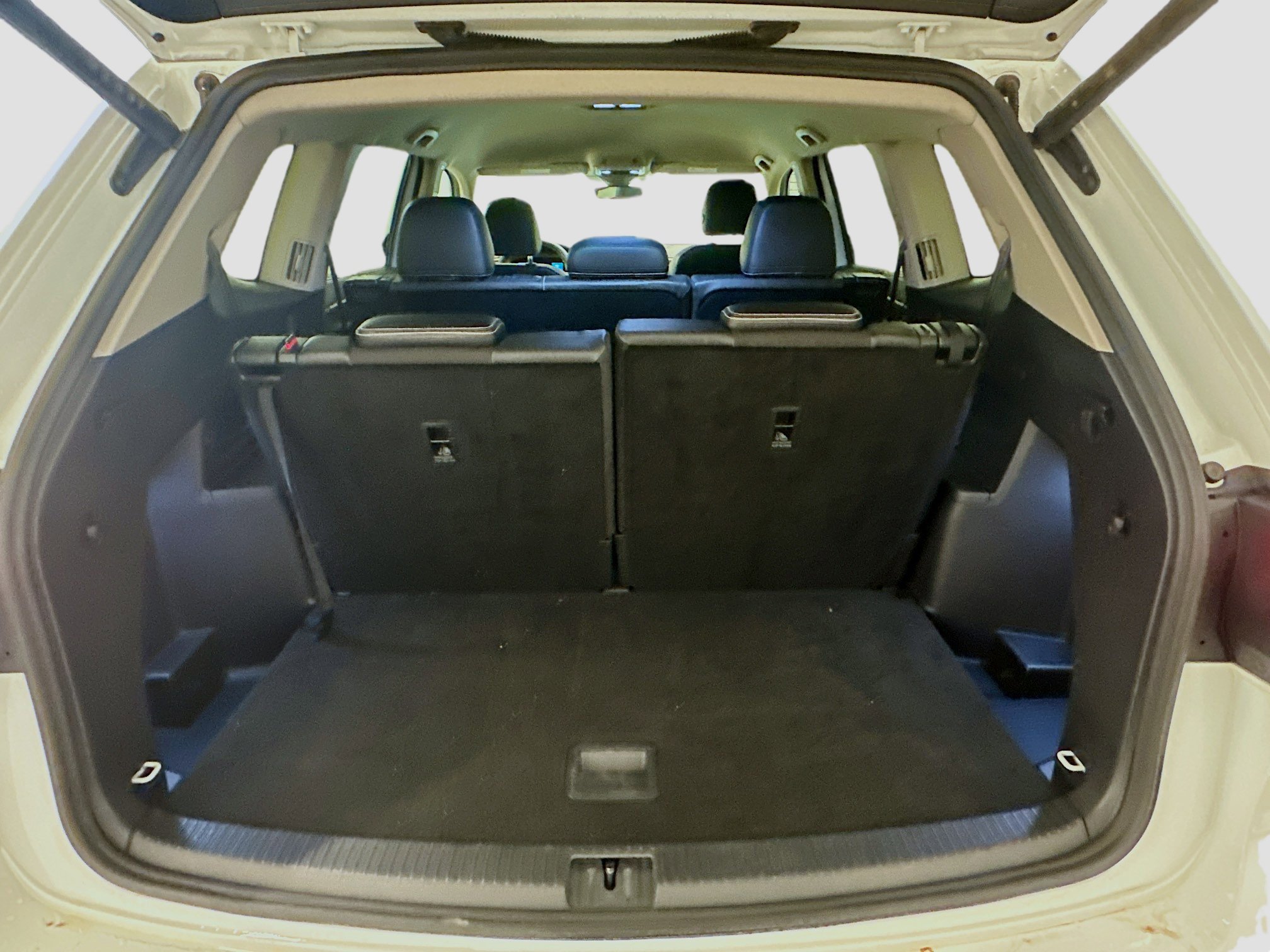 Used 2024 Volkswagen Atlas SE image 31