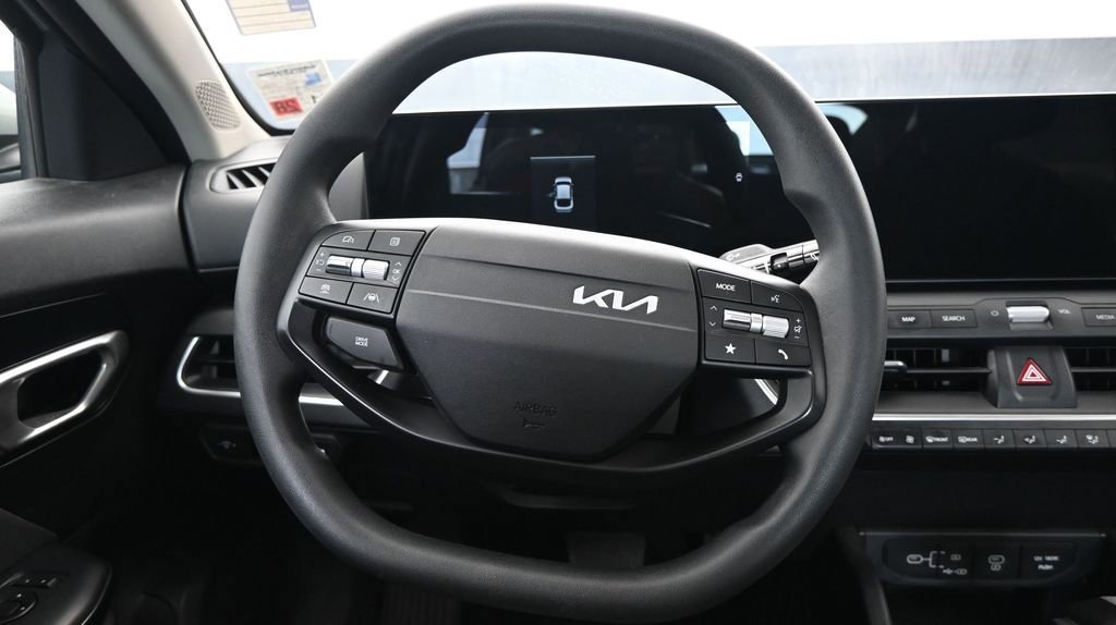 Used 2025 Kia K4 LXS FWD image 26