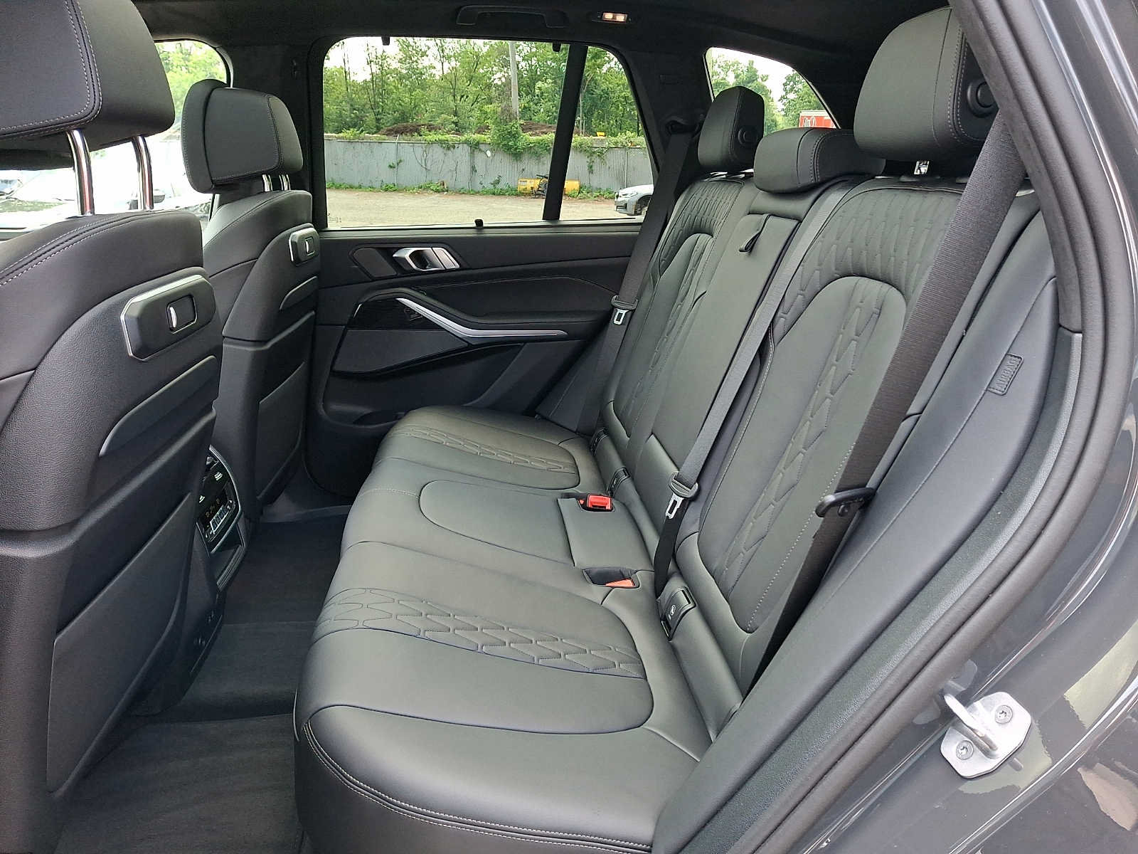 Used 2025 BMW X5 M60i AWD/4WD image 8