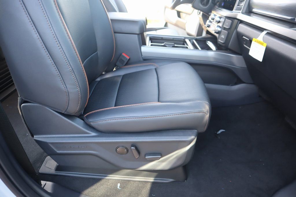 New 2026 Ford F250 Lariat w/ Black Appearance Package image 13