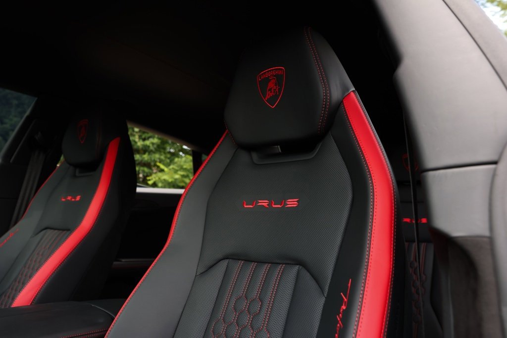 Used 2024 Lamborghini Urus Performante image 48