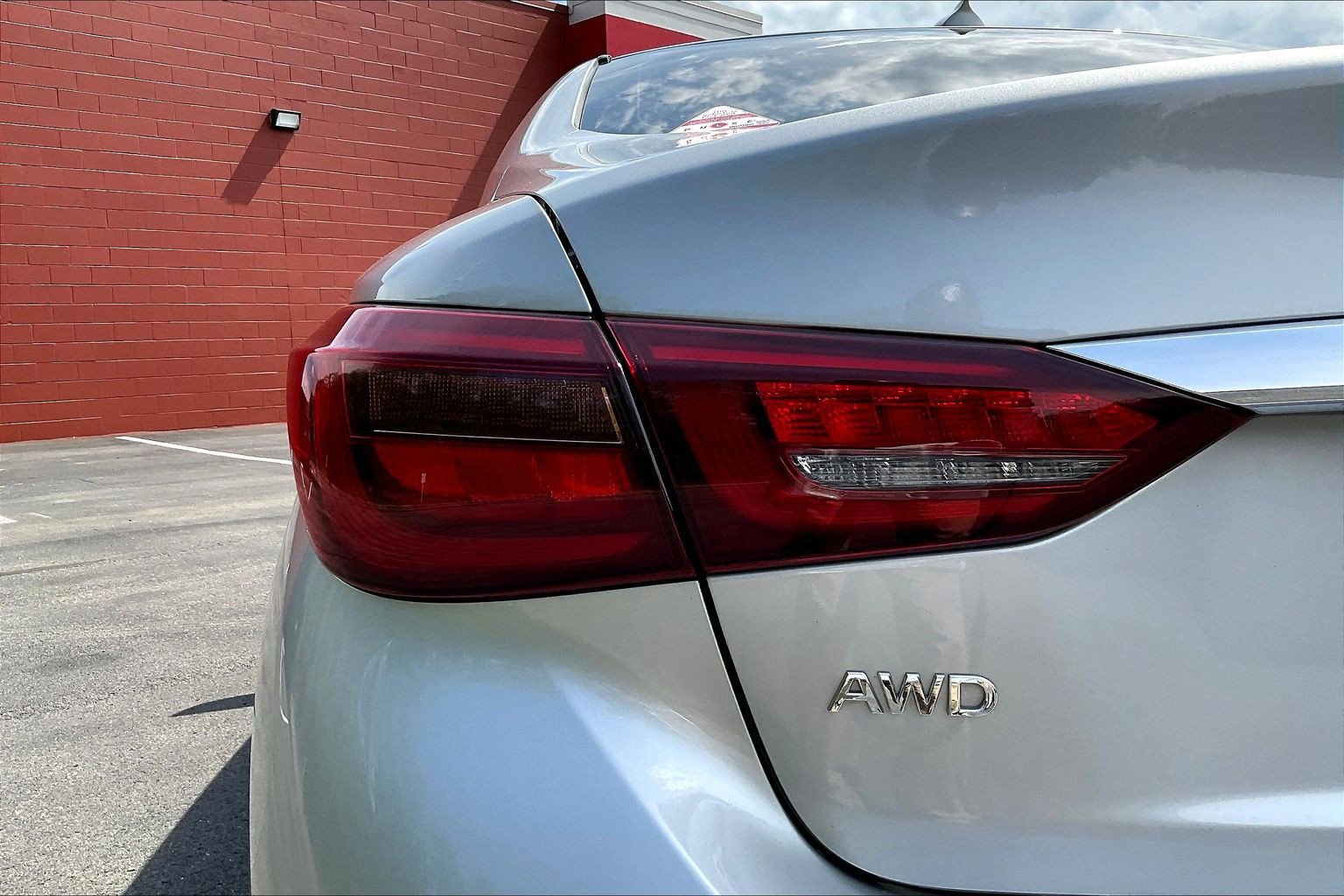 Used 2018 INFINITI Q50 Luxe w/ Essential Package (3.0T Luxe) AWD/4WD image 24