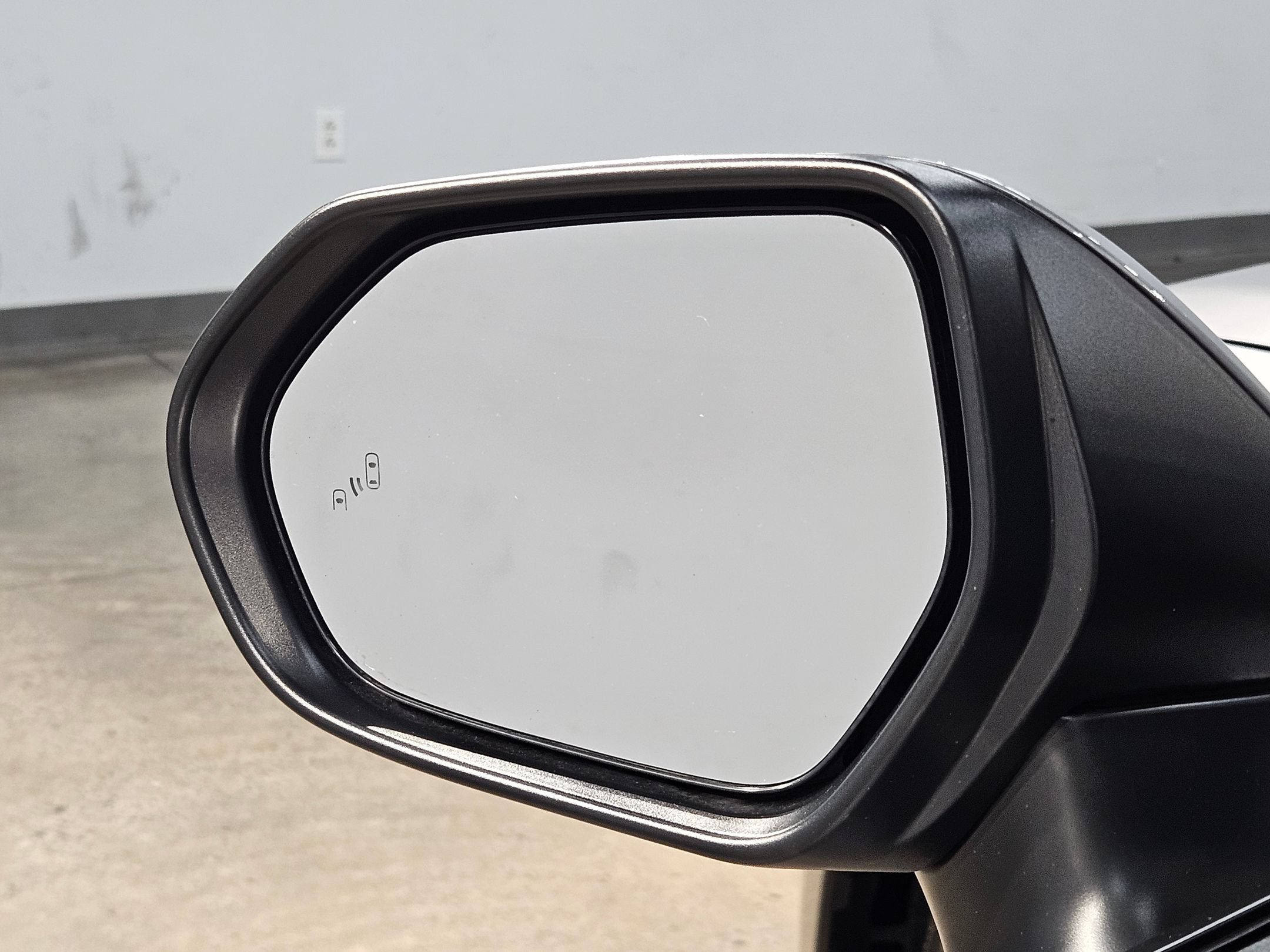 Used 2025 Toyota Camry SE FWD image 22