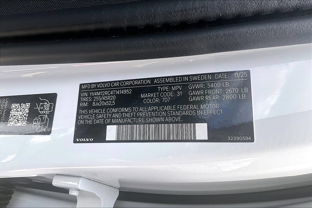 Used 2026 Volvo XC60 B5 Plus AWD/4WD image 45