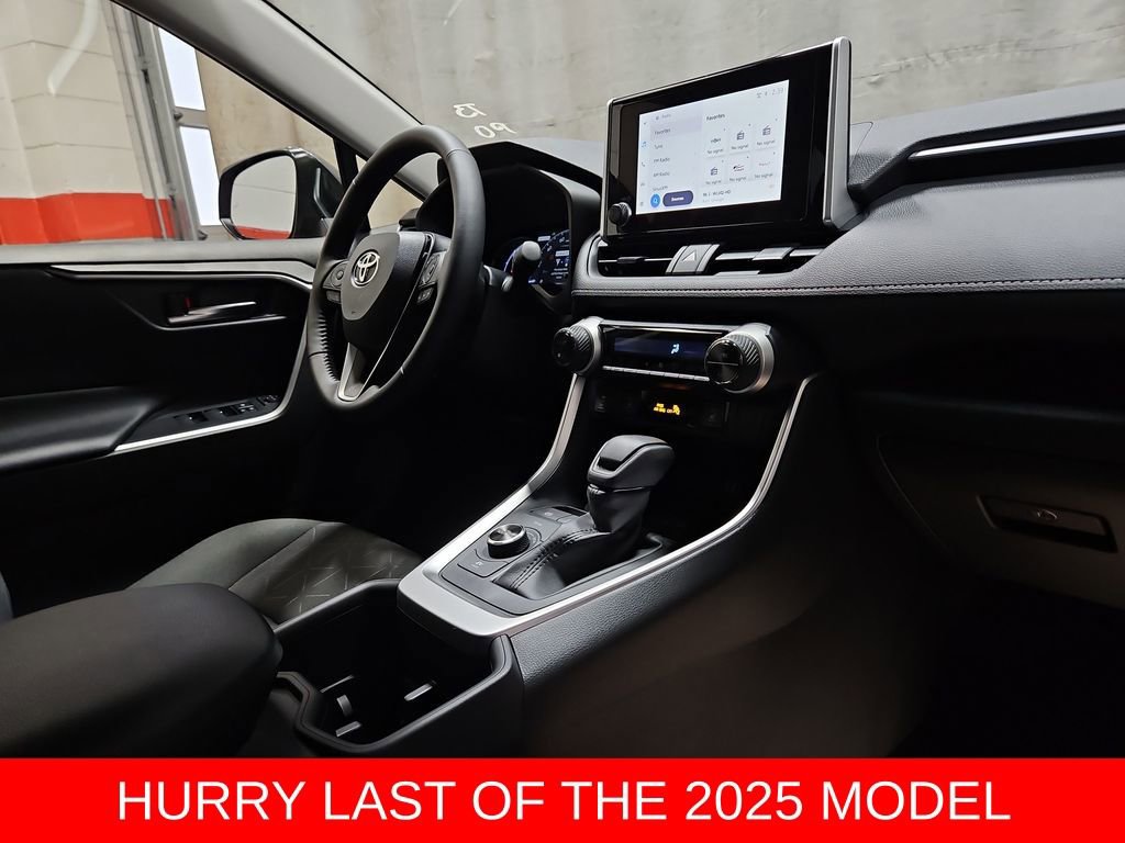 New 2025 Toyota RAV4 XLE image 27