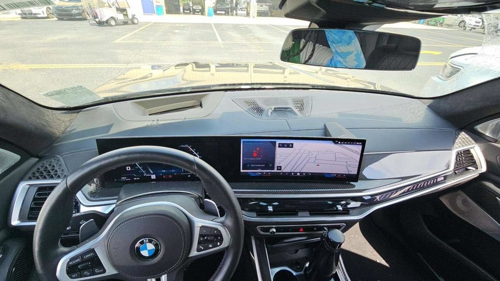 Used 2025 BMW X7 M60i AWD/4WD image 22
