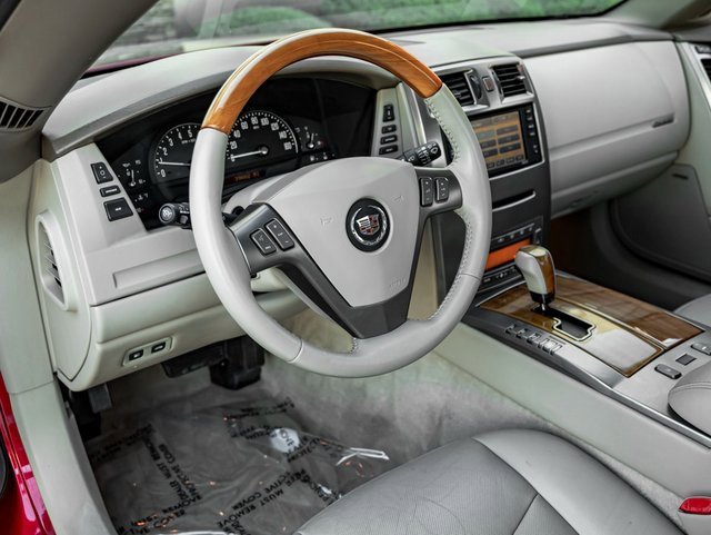 Used 2005 Cadillac XLR image 17