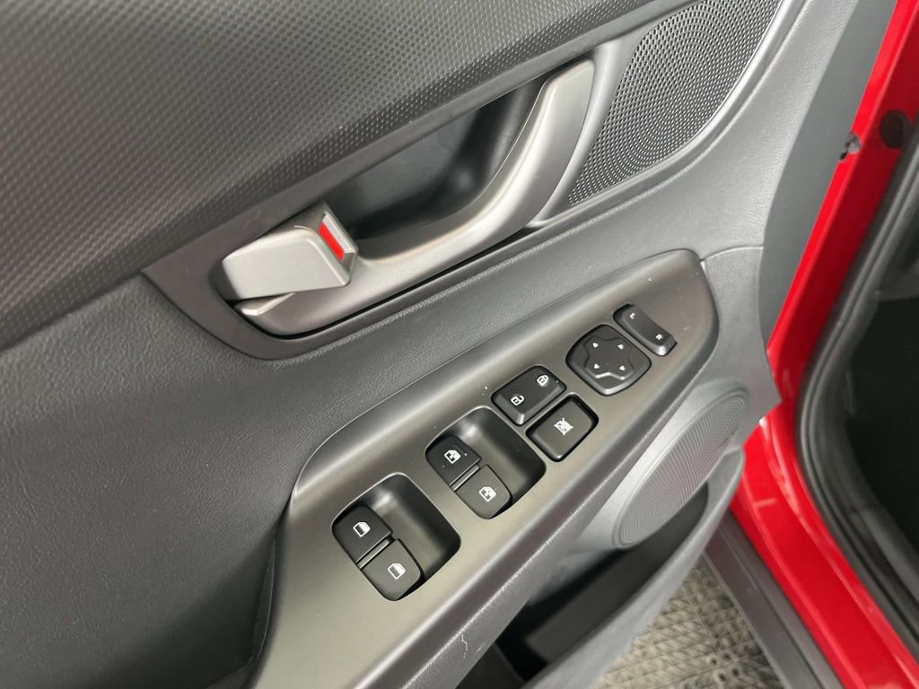Used 2020 Hyundai Kona Ultimate AWD/4WD image 5