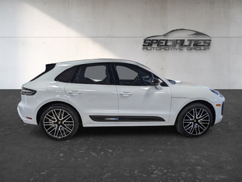 Used 2024 Porsche Macan GTS w/ Sport Chrono Package AWD/4WD image 11