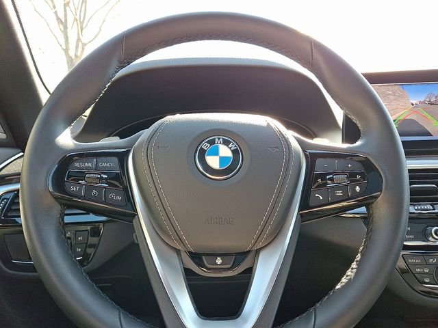 Used 2022 BMW 540i xDrive w/ Premium Package image 21