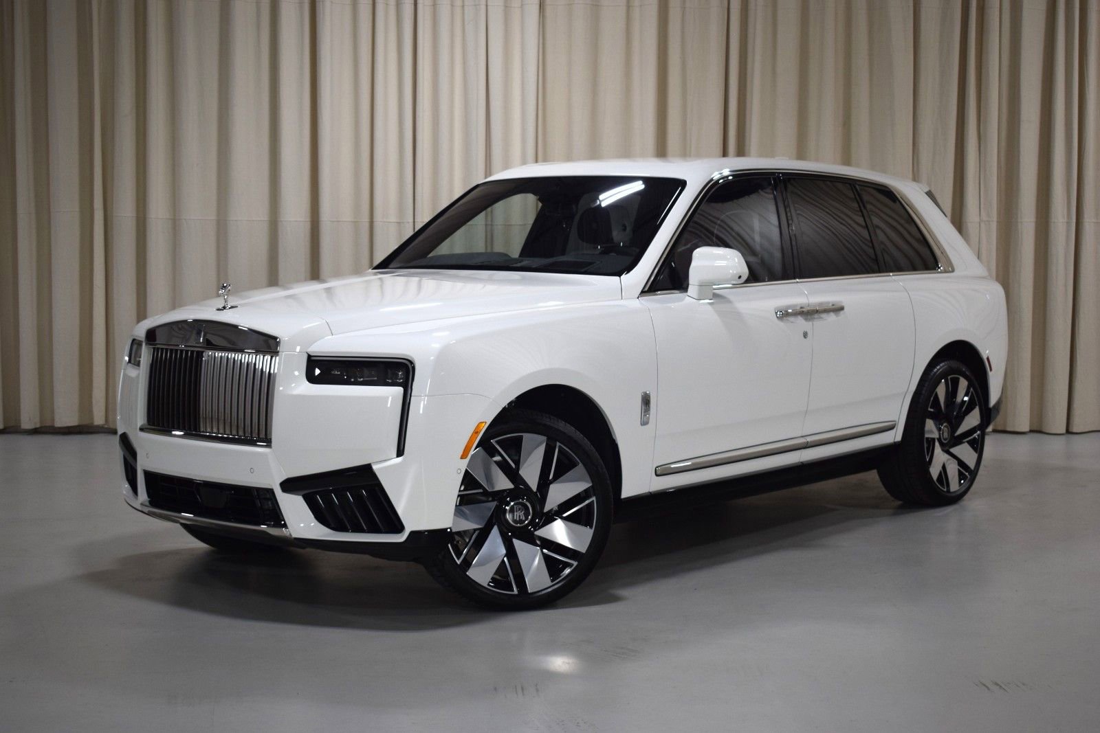 New 2026 Rolls-Royce Cullinan