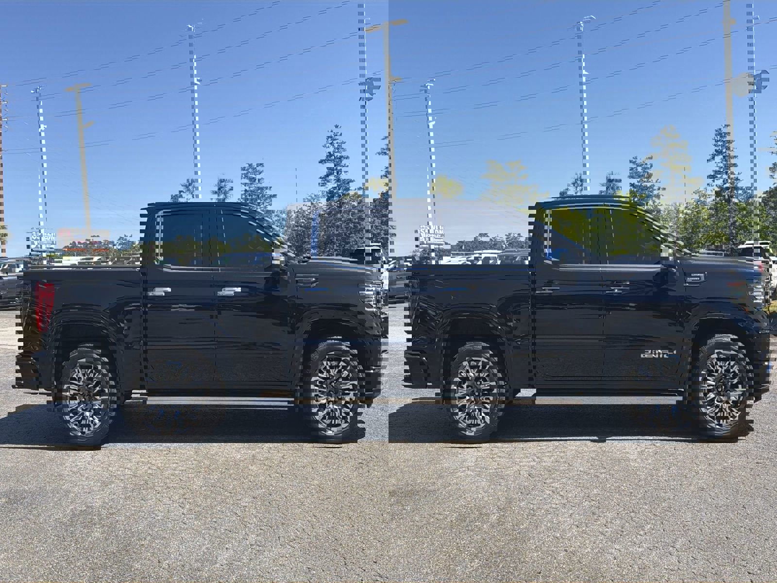 Used 2025 GMC Sierra 1500 Denali Ultimate image 19