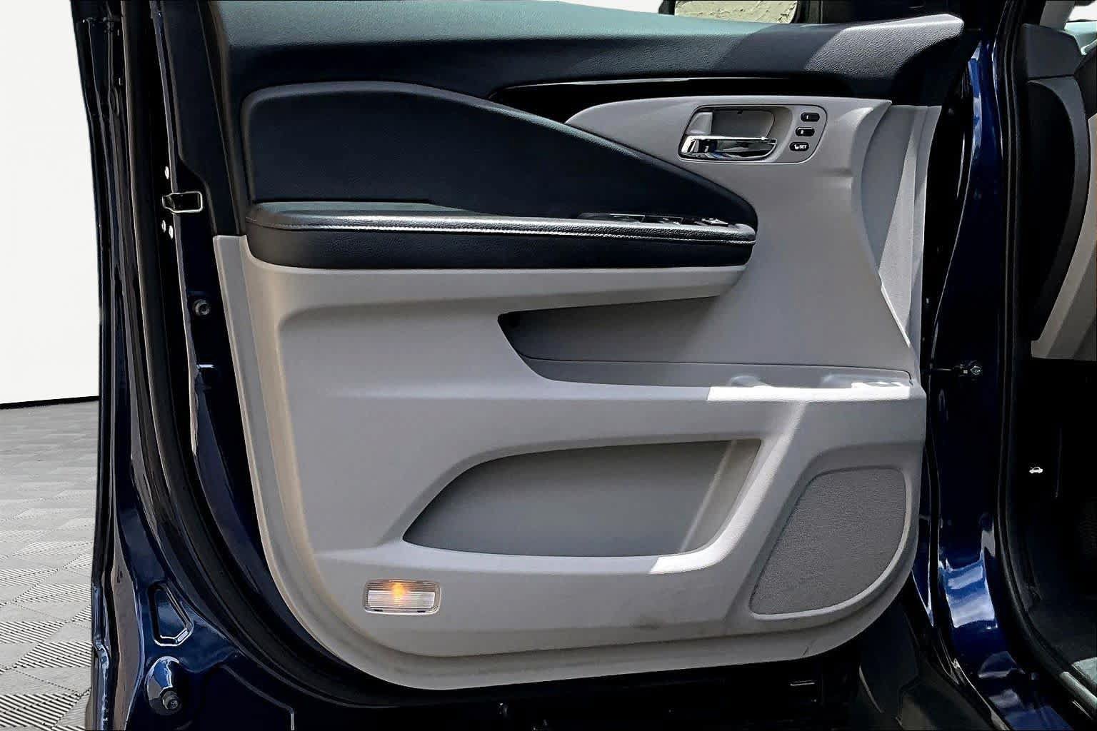 Used 2018 Honda Ridgeline RTL-E image 22