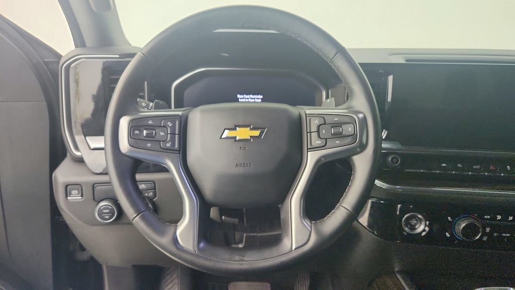 Used 2024 Chevrolet Silverado 1500 LT RWD image 17