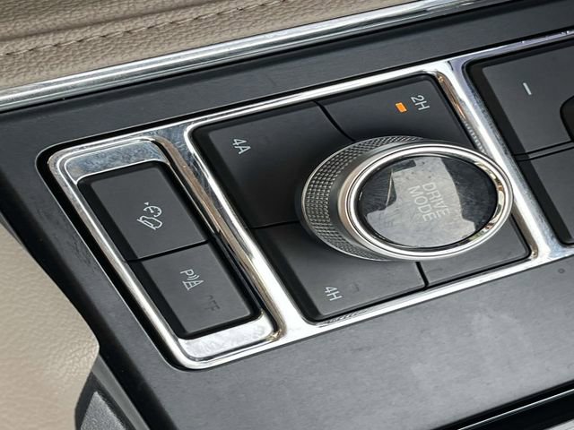 Used 2022 Ford Expedition XLT image 38