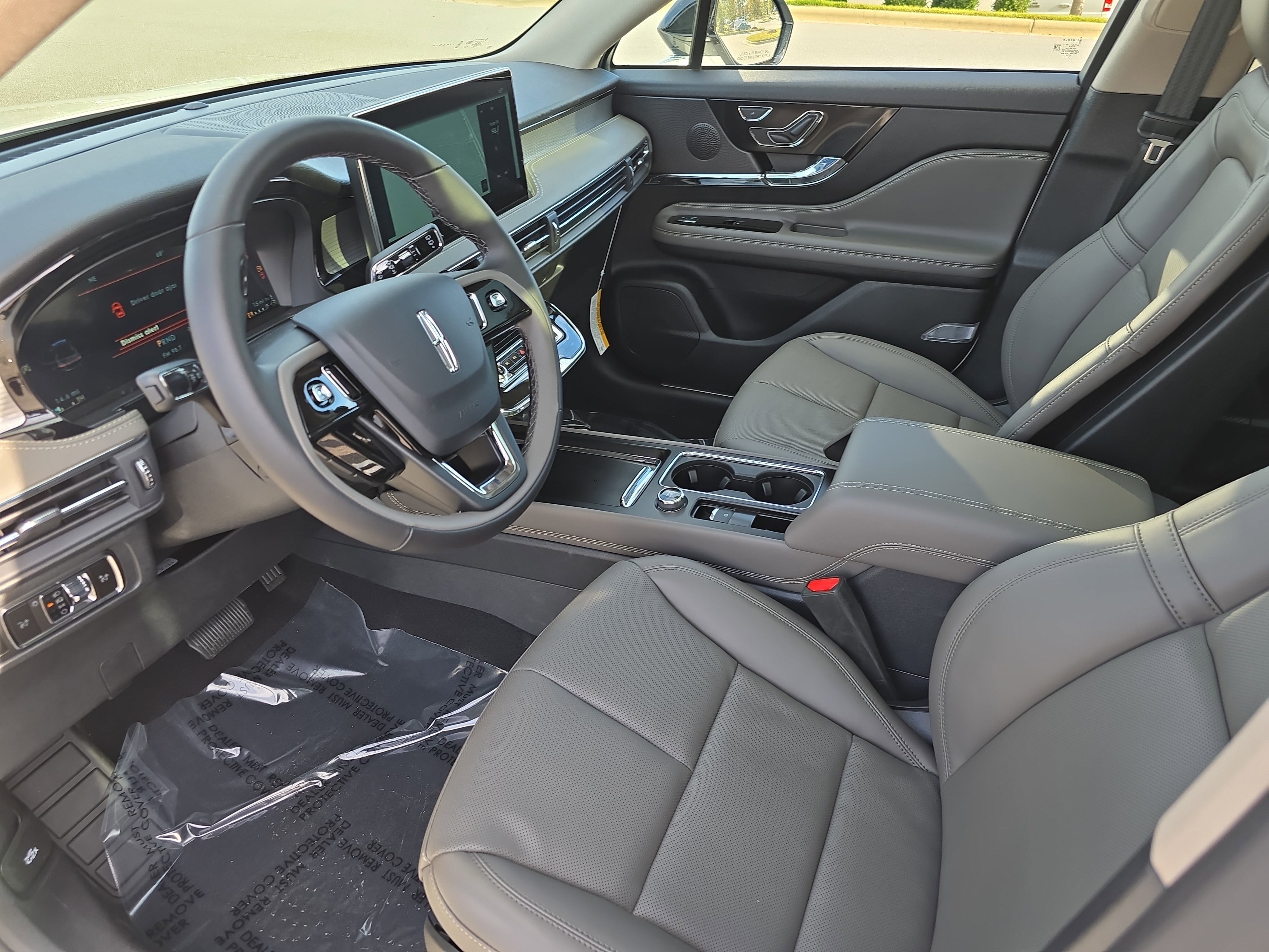 New 2026 Lincoln Corsair Premiere image 15