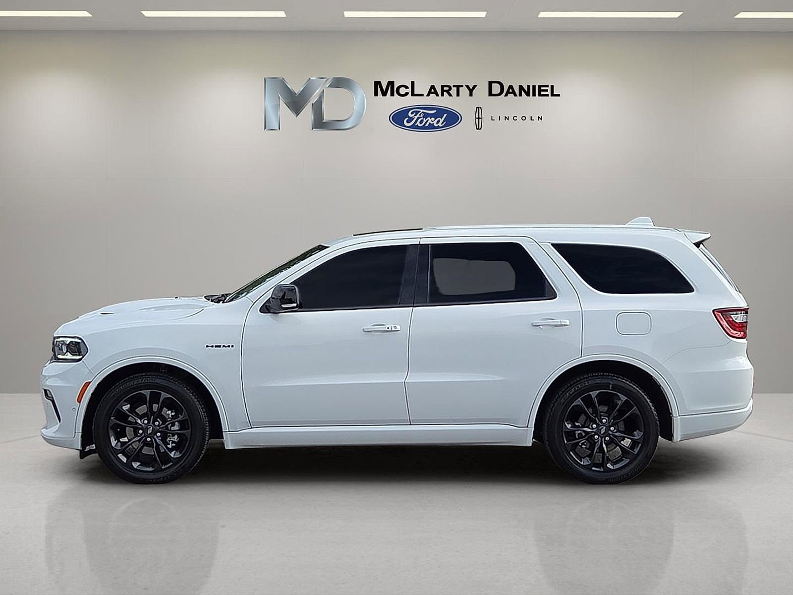 Used 2022 Dodge Durango R/T w/ Blacktop Package AWD/4WD image 3