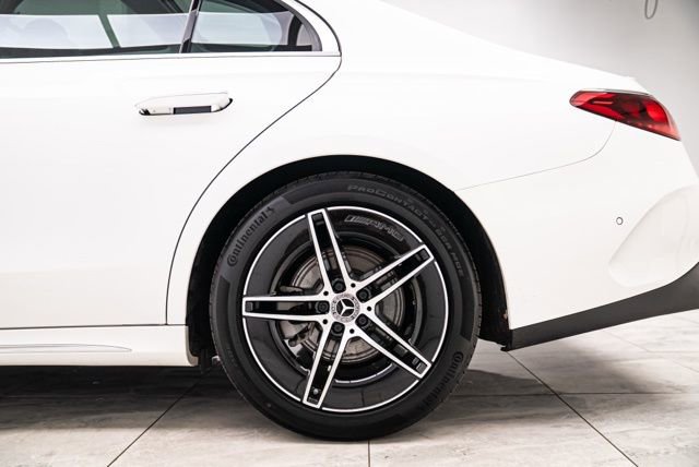 Used 2025 Mercedes-Benz E 350 4MATIC Sedan image 34