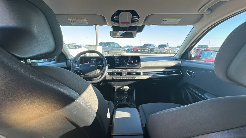 Used 2025 Kia K4 LXS FWD image 29