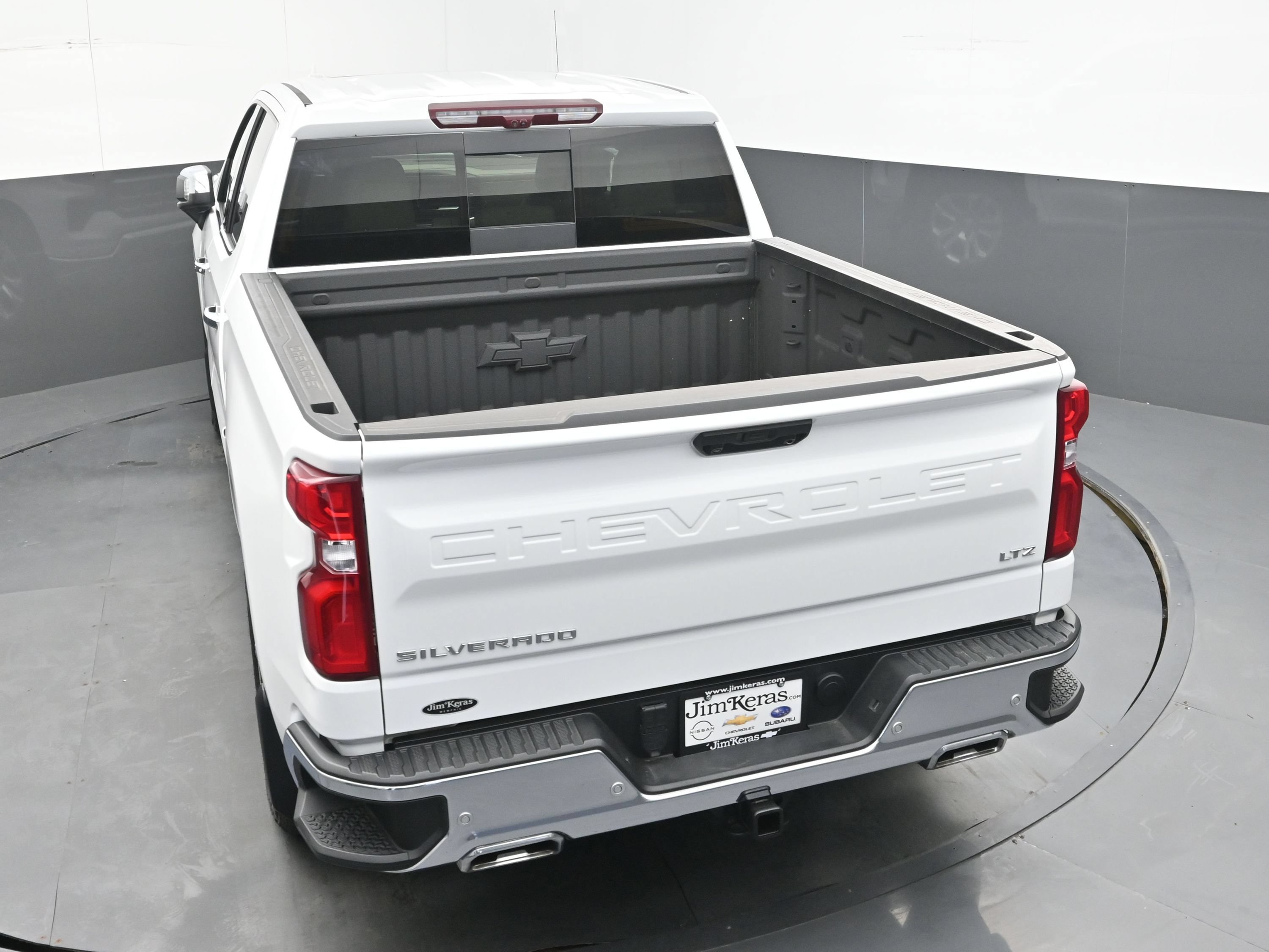 Used 2025 Chevrolet Silverado 1500 LTZ w/ LTZ Premium Package AWD/4WD image 32