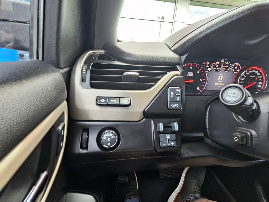 Used 2015 GMC Yukon Denali w/ Touring Package image 25