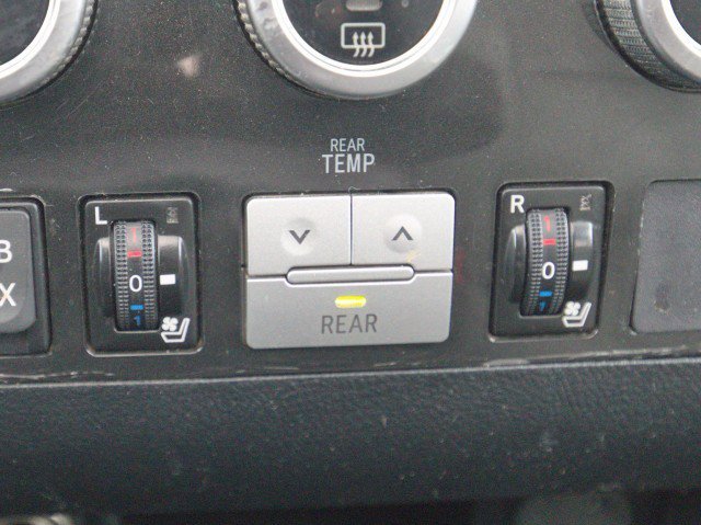 Used 2012 Toyota Sequoia Platinum image 26