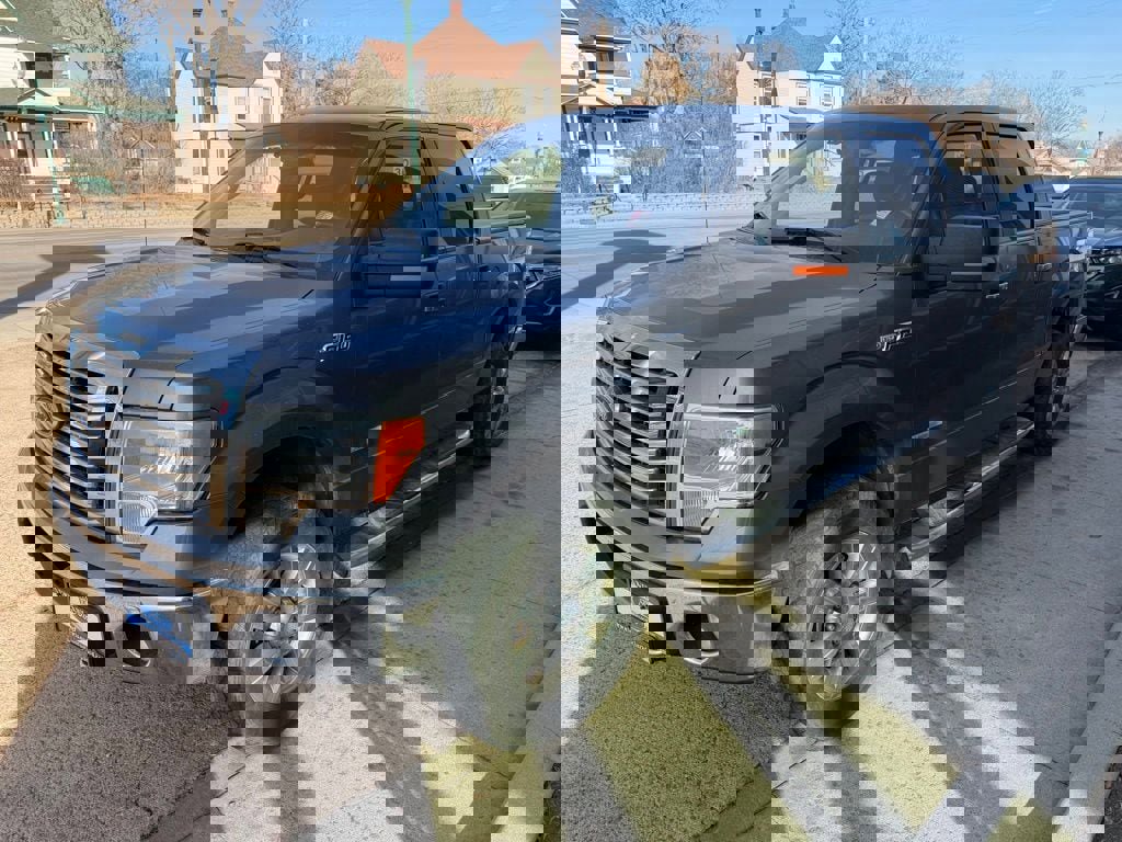 Used 2012 Ford F150 XLT w/ XLT Chrome Pkg AWD/4WD image 3