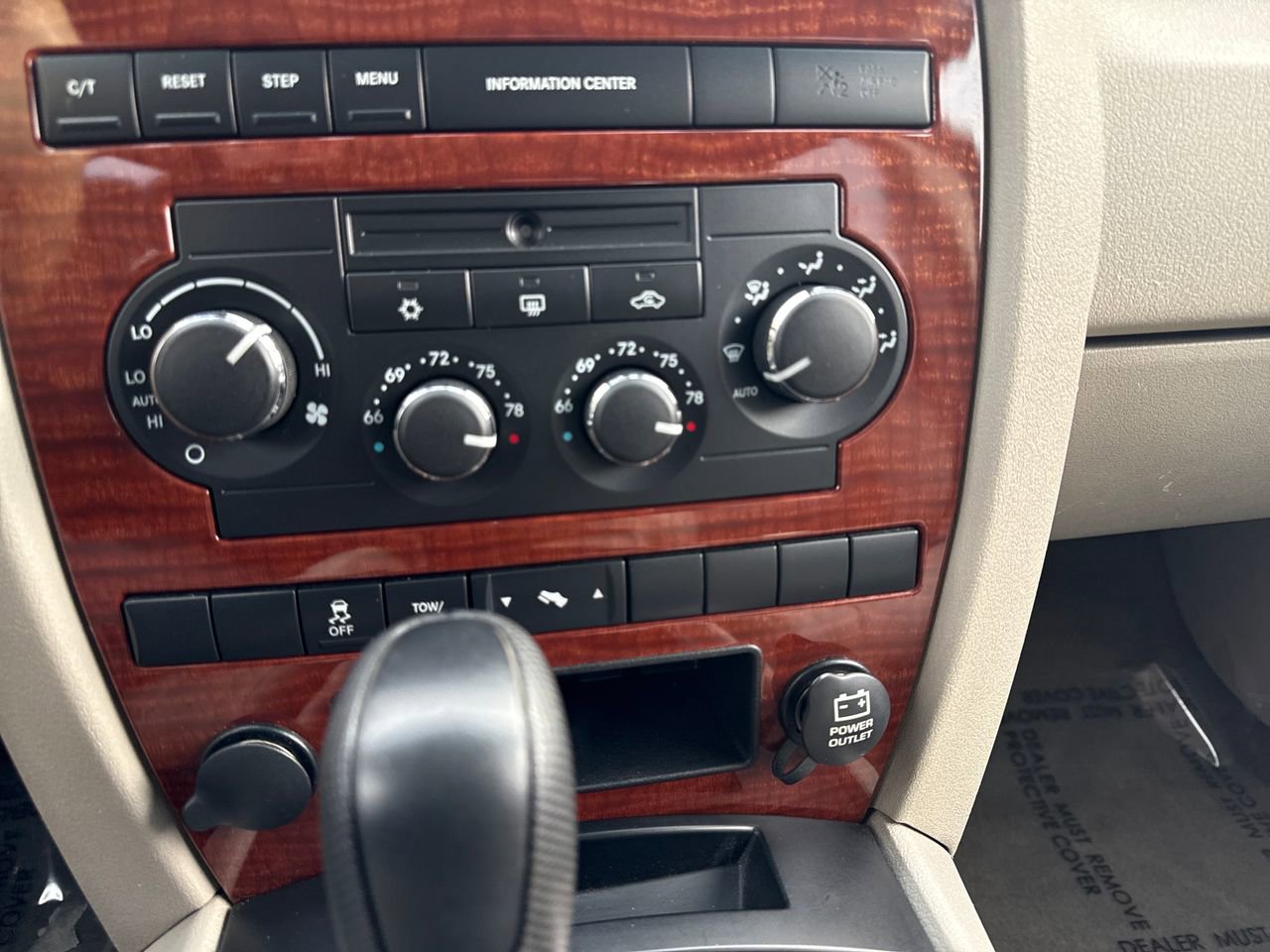 Used 2005 Jeep Grand Cherokee Limited image 18