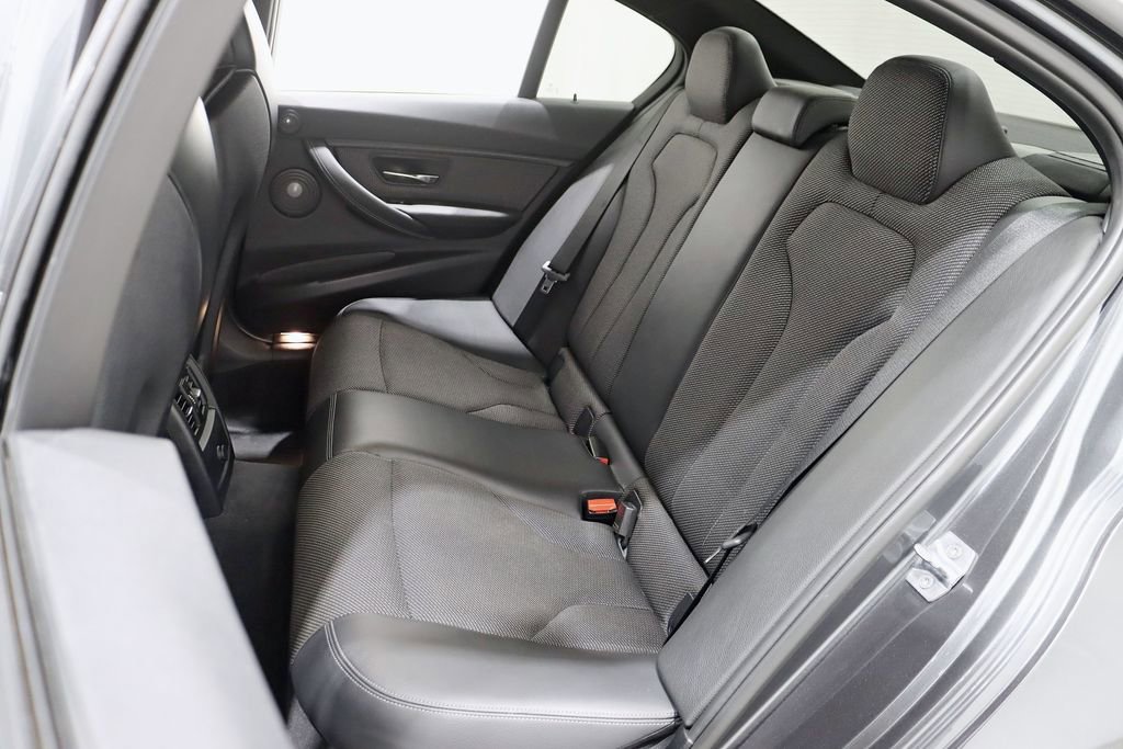 Used 2015 BMW M3 RWD image 25