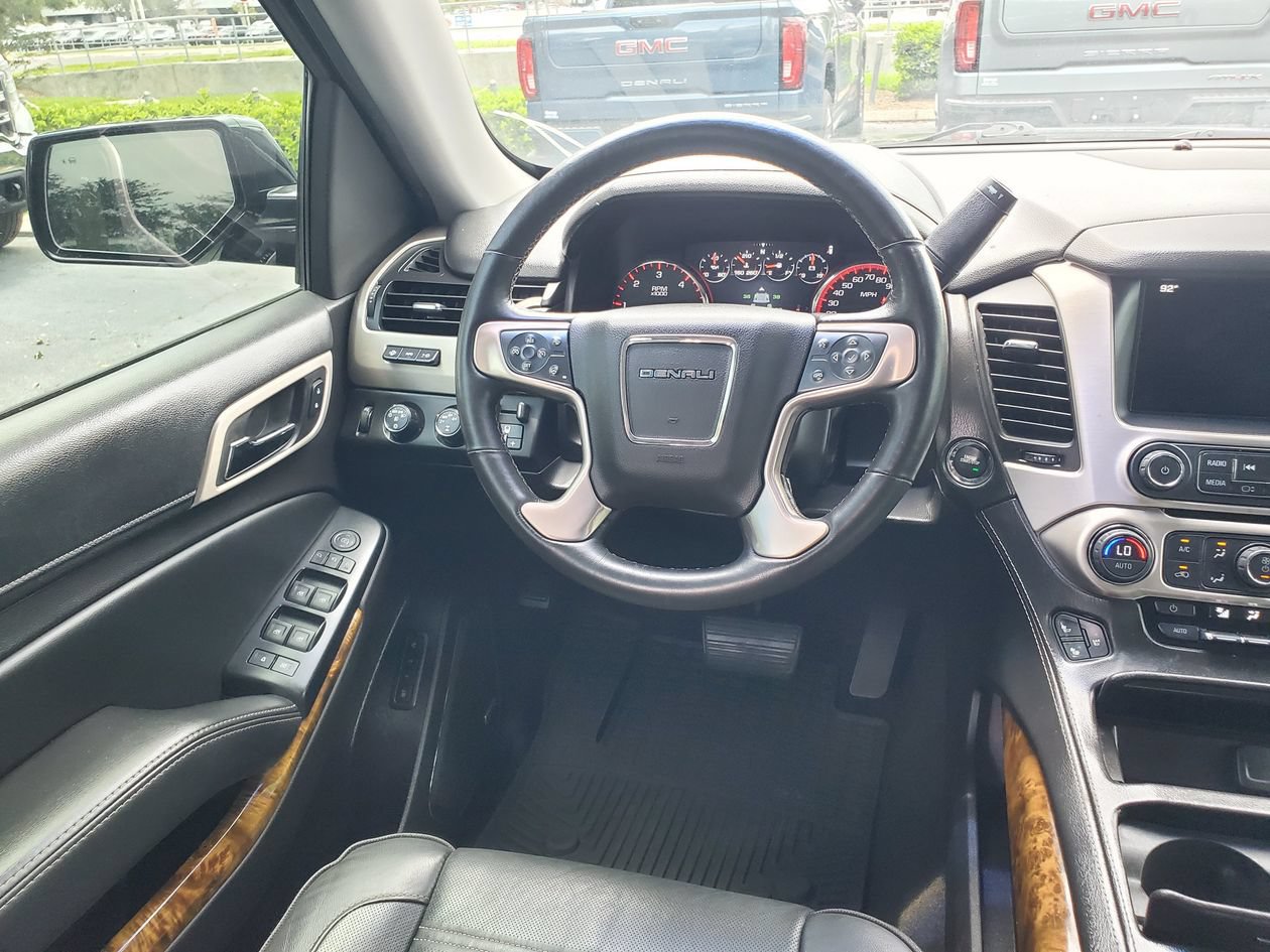 Used 2016 GMC Yukon XL Denali w/ Open Road Package AWD/4WD image 12