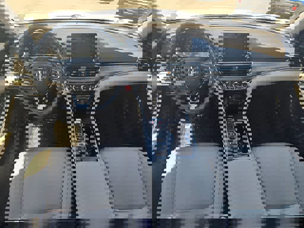 Used 2022 Honda Accord Hybrid image 9