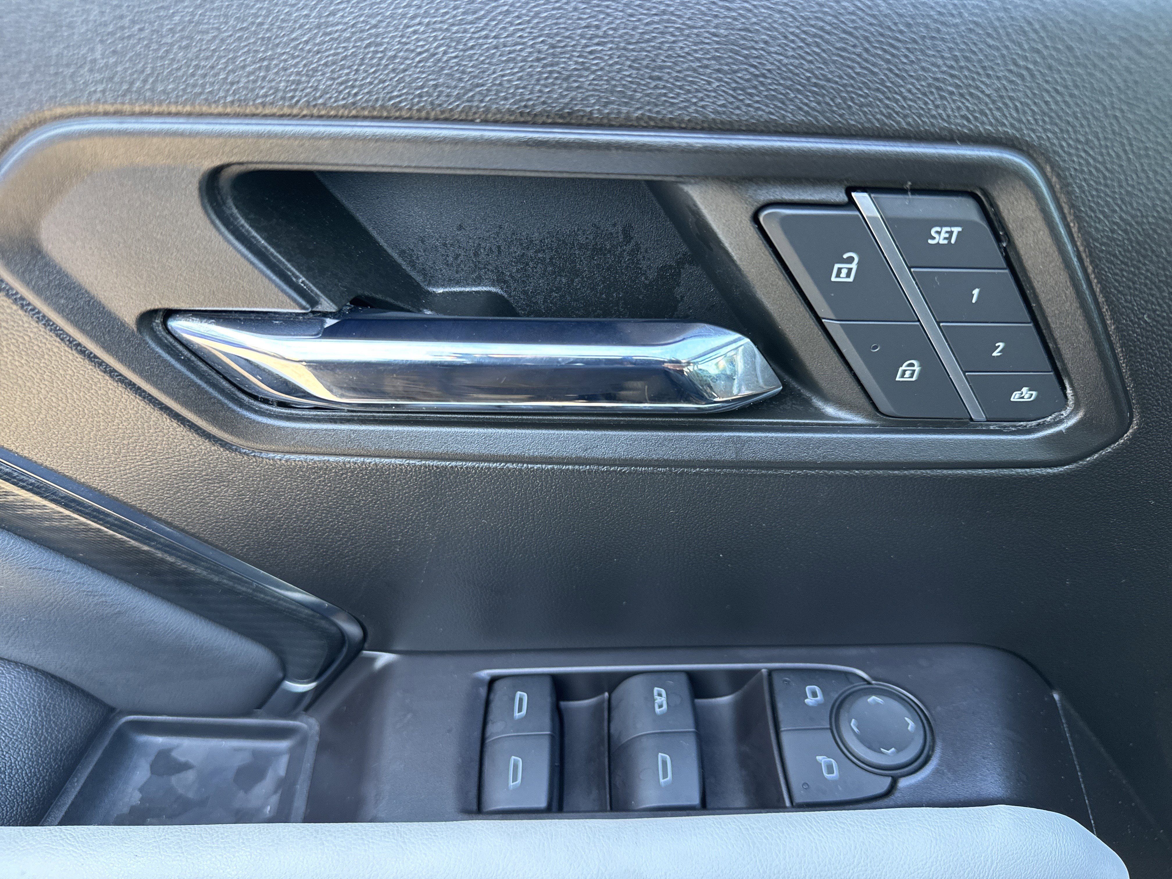 Used 2024 GMC Canyon AT4X image 15