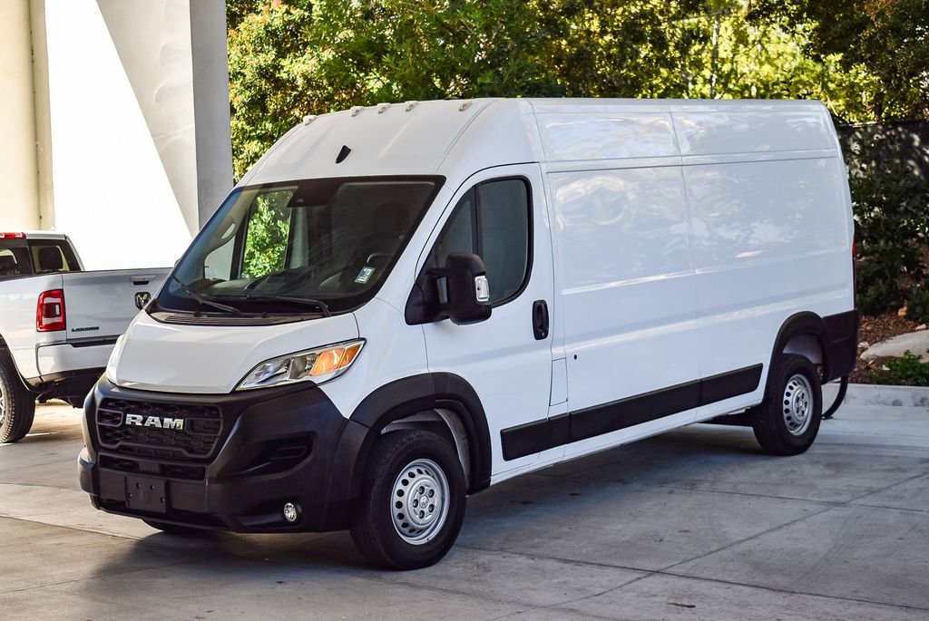 Used 2025 RAM ProMaster 2500 w/ Convenience Group image 3