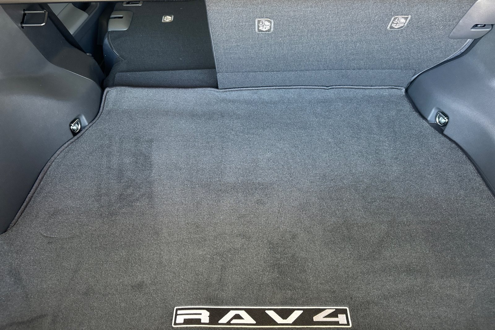 Used 2026 Toyota RAV4 XSE w/ Panoramic Sun Roof Package AWD/4WD image 14
