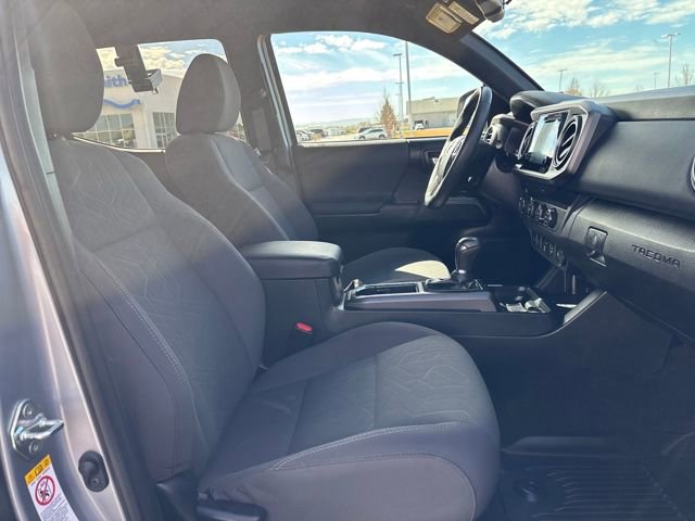 Used 2019 Toyota Tacoma TRD Off-Road w/ Technology Package image 21